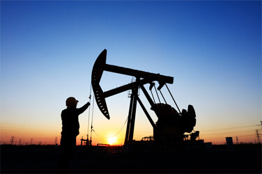 Le cours du baril de Brent reste à un niveau inférieur d’environ 30 % à celui d’il y a un an. Un passage à vide appelé à durer ? Et quid de vos investissements dans le secteur pétrolier ?